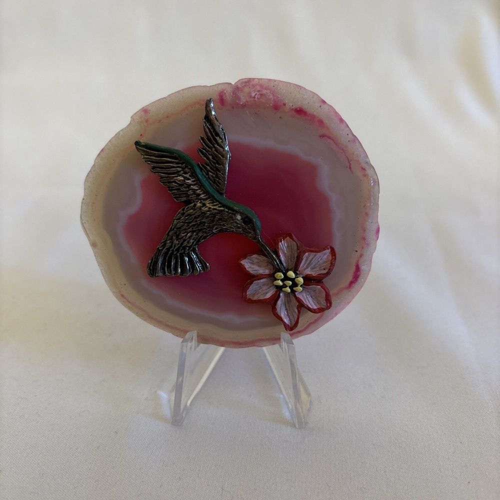 Pink Agate W/Metal Humming Bird &‎ Hand Painted Raised Flower Decoration Piece.